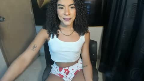 naomiwildburn online show from July 3, 3:02 am
