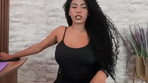 Naomi     online show from July 22, 5:54 am