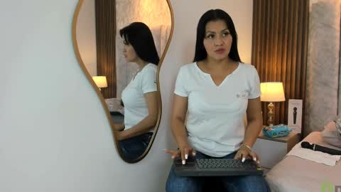 Snapshot of naomy_smithx chatting on March 5, 6:45 pm Naomy Smith online show from March 5, 6:45 pm