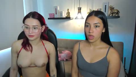Snapshot of naomy_stanley chatting on May 28, 4:26 pm Naomy Stanley online show from May 28, 4:26 pm