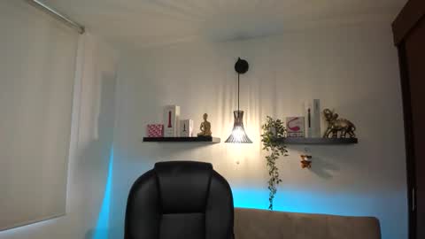 Snapshot of naomy_stanley chatting on May 31, 8:32 pm Naomy Stanley online show from May 31, 8:32 pm