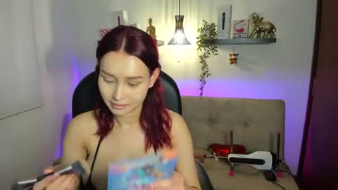 Snapshot of naomy_stanley chatting on June 15, 12:35 am Naomy Stanley online show from June 15, 12:35 am