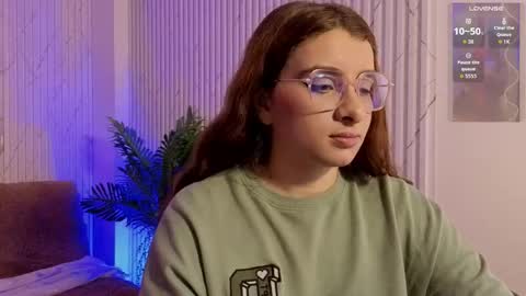 Naomy  online show from March 6, 3:47 am