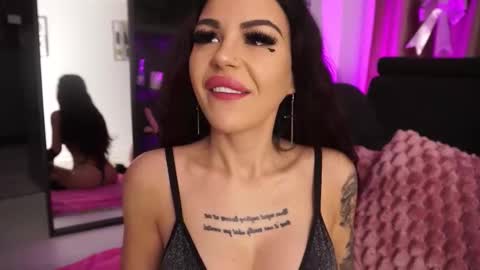 naomyblackbarbie online show from November 17, 5:35 am