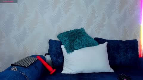 Snapshot of naomycole_ chatting on January 26, 12:16 am Naomy Cole online show from January 26, 12:16 am