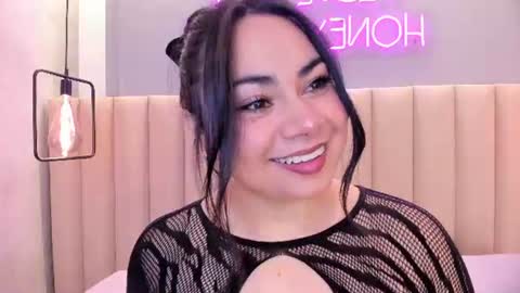 Naomy  online show from June 10, 10:47 am