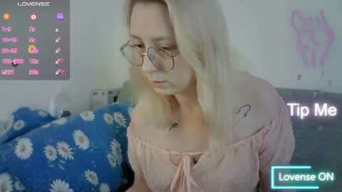 NaozuQAce online show from April 14, 1:06 pm