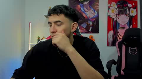 Snapshot of naranjo_seb chatting on December 4, 2:53 am sebastian online show from December 4, 2:53 am