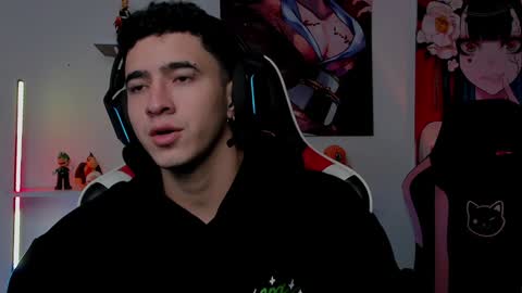 Snapshot of naranjo_seb chatting on December 9, 3:18 am sebastian online show from December 9, 3:18 am