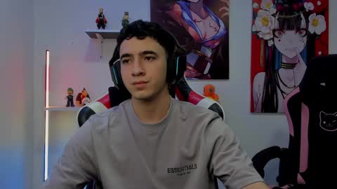 Snapshot of naranjo_seb chatting on December 10, 7:58 am sebastian online show from December 10, 7:58 am