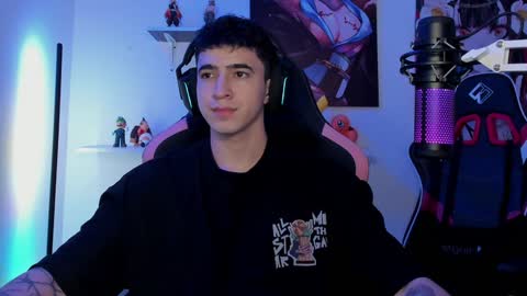 Snapshot of naranjo_seb chatting on December 29, 9:17 am sebastian online show from December 29, 9:17 am