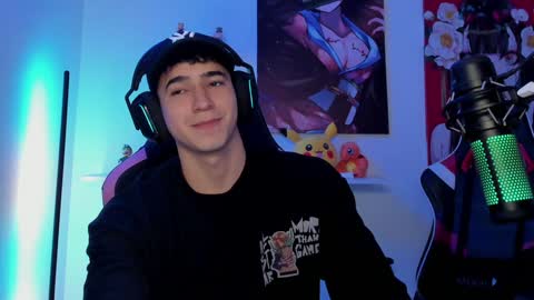 Snapshot of naranjo_seb chatting on December 29, 12:23 pm sebastian online show from December 29, 12:23 pm