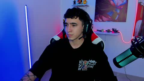 Snapshot of naranjo_seb chatting on February 7, 5:10 am sebastian online show from February 7, 5:10 am