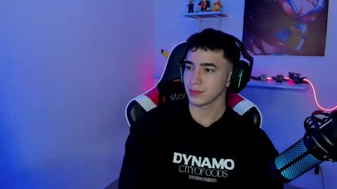 Snapshot of naranjo_seb chatting on February 14, 4:58 am sebastian online show from February 14, 4:58 am