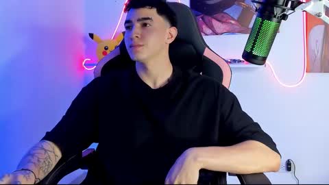 Snapshot of naranjo_seb chatting on March 8, 6:54 am sebastian online show from March 8, 6:54 am