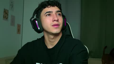 Snapshot of naranjo_seb chatting on October 2, 5:36 am sebastian online show from October 2, 5:36 am