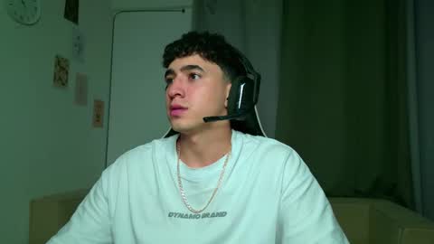 Snapshot of naranjo_seb chatting on October 3, 3:58 am sebastian online show from October 3, 3:58 am