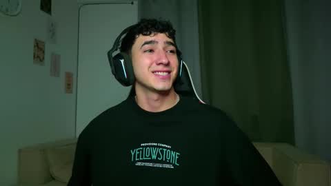 Snapshot of naranjo_seb chatting on October 6, 6:11 am sebastian online show from October 6, 6:11 am