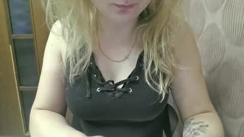 NarcisJill online show from December 18, 10:54 am