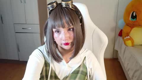 Snapshot of naree_masaki chatting on June 4, 11:49 am Naree online show from June 4, 11:49 am