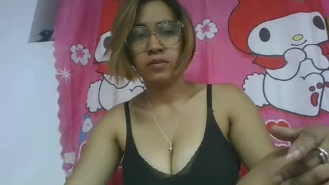 narindra884634 online show from May 3, 12:11 pm
