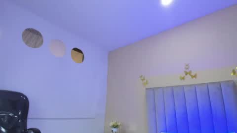 Nascary Fox online show from May 20, 12:22 pm