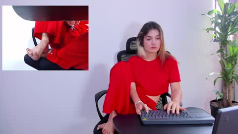 Snapshot of nashlyfontanna chatting on June 4, 2:23 pm Nashly Fontana online show from June 4, 2:23 pm