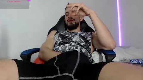 Snapshot of nassh_18 chatting on January 7, 8:52 pm nassh_18 online show from January 7, 8:52 pm