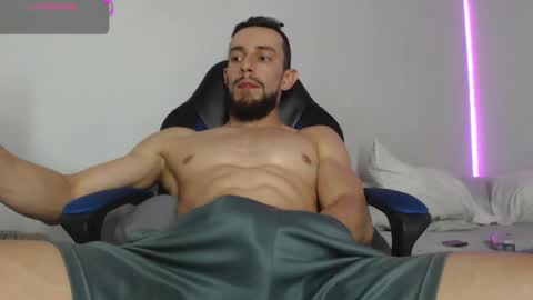 Snapshot of nassh_18 chatting on February 14, 1:34 am nassh_18 online show from February 14, 1:34 am