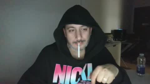 nassobout online show from December 5, 9:28 pm