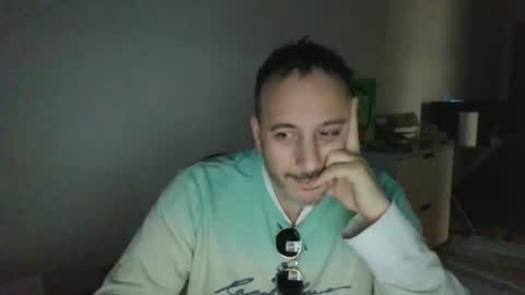 nassobout online show from December 19, 9:28 pm