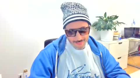 nassobout online show from February 12, 10:05 pm