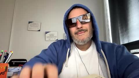 nassobout online show from May 14, 10:27 pm