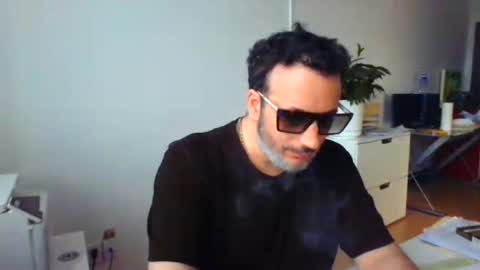 nassobout online show from June 25, 9:30 pm