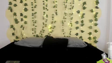 Snapshot of nastasha_nasty1 chatting on February 16, 11:48 pm Maira online show from February 16, 11:48 pm