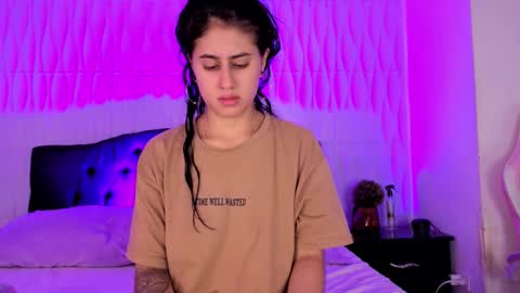 Maira online show from November 1, 8:11 pm