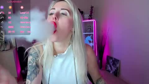 Snapshot of nastasya_cute chatting on June 3, 1:30 am Nastya online show from June 3, 1:30 am