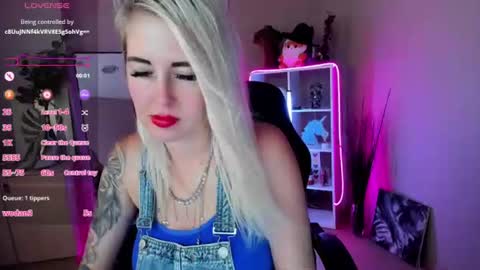 Snapshot of nastasya_cute chatting on June 13, 2:20 am Nastya online show from June 13, 2:20 am