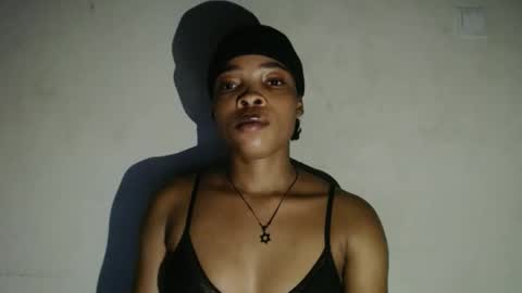 bella online show from November 5, 12:10 am