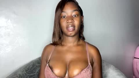 Snapshot of nasty_eboniey chatting on May 25, 5:24 am Tessy online show from May 25, 5:24 am