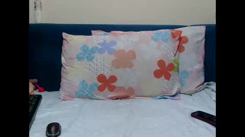 Snapshot of nastybella_1 chatting on November 18, 7:24 am Bella online show from November 18, 7:24 am