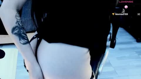 Snapshot of nastykatty_ chatting on June 11, 1:05 am nastykatty_ online show from June 11, 1:05 am