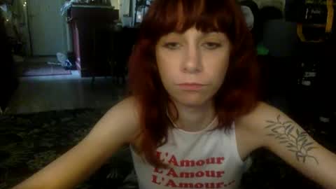 Snapshot of nastyloveparis chatting on October 28, 2:31 pm nastyloveparis online show from October 28, 2:31 pm