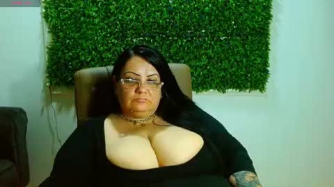 Miss Pam online show from July 16, 8:59 pm