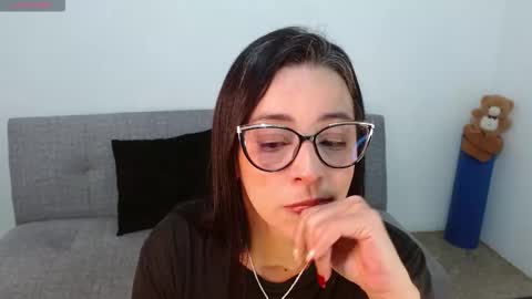 nathalia online show from October 24, 12:52 am