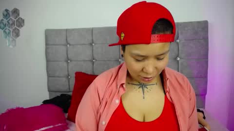 nat_evans8 online show from February 11, 5:56 am