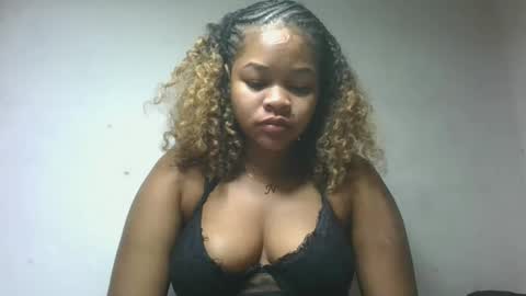 natachazz online show from May 2, 5:23 am