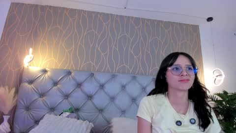 Snapshot of natalhy_ chatting on June 2, 7:05 pm natalia online show from June 2, 7:05 pm
