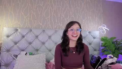 Snapshot of natalhy_ chatting on July 17, 8:35 pm natalia online show from July 17, 8:35 pm