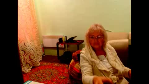 natali online show from November 18, 9:58 am